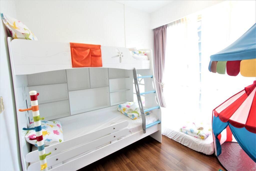 Afiniti Residensi Legoland Medini Apartment Нусаджая Екстериор снимка